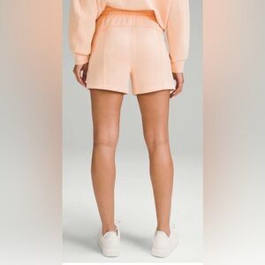 NWOT Lululemon Softstreme High-Rise Short 4" Peach Bellini